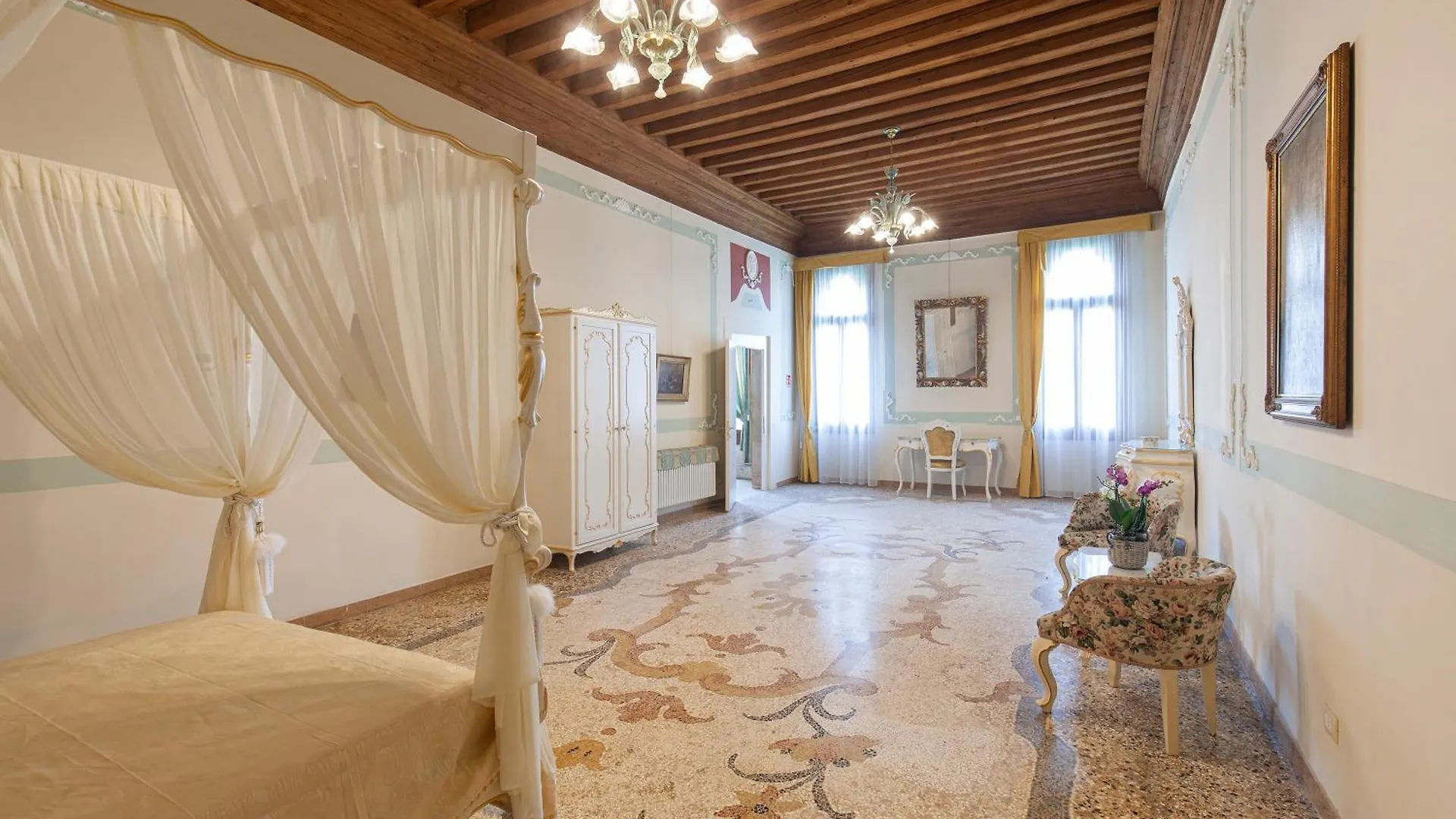 Luxury Apartment Pesaro Papafava Venice